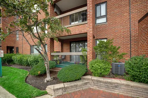 600 Naples Court Glenview IL 60025