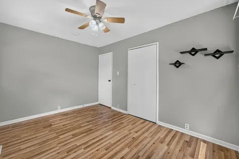 320 Hemlock Avenue Romeoville IL 60446