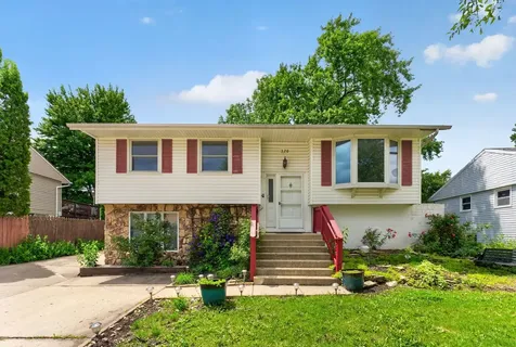 320 Hemlock Avenue Romeoville IL 60446