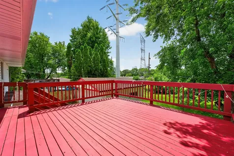320 Hemlock Avenue Romeoville IL 60446