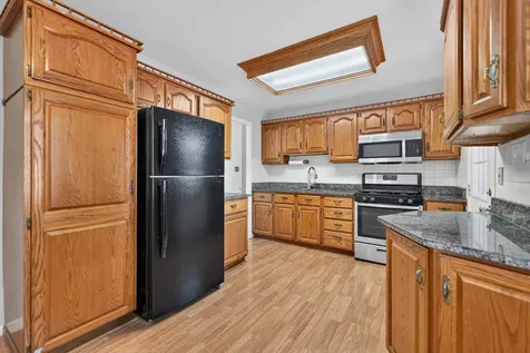 320 Hemlock Avenue Romeoville IL 60446