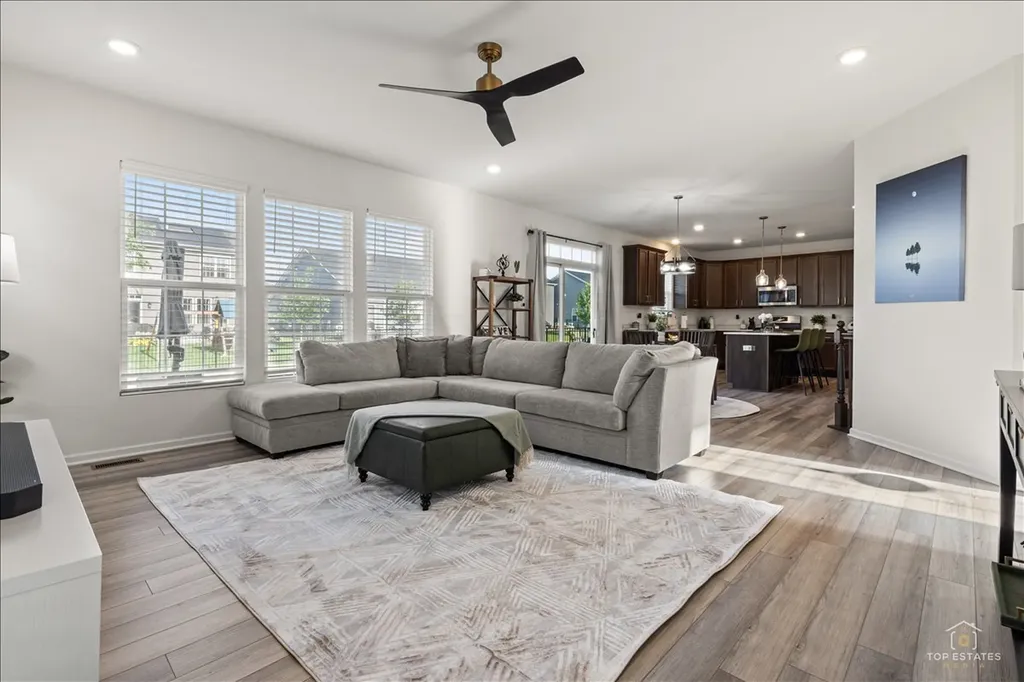 15334 South Sawgrass Circle Plainfield IL 60544