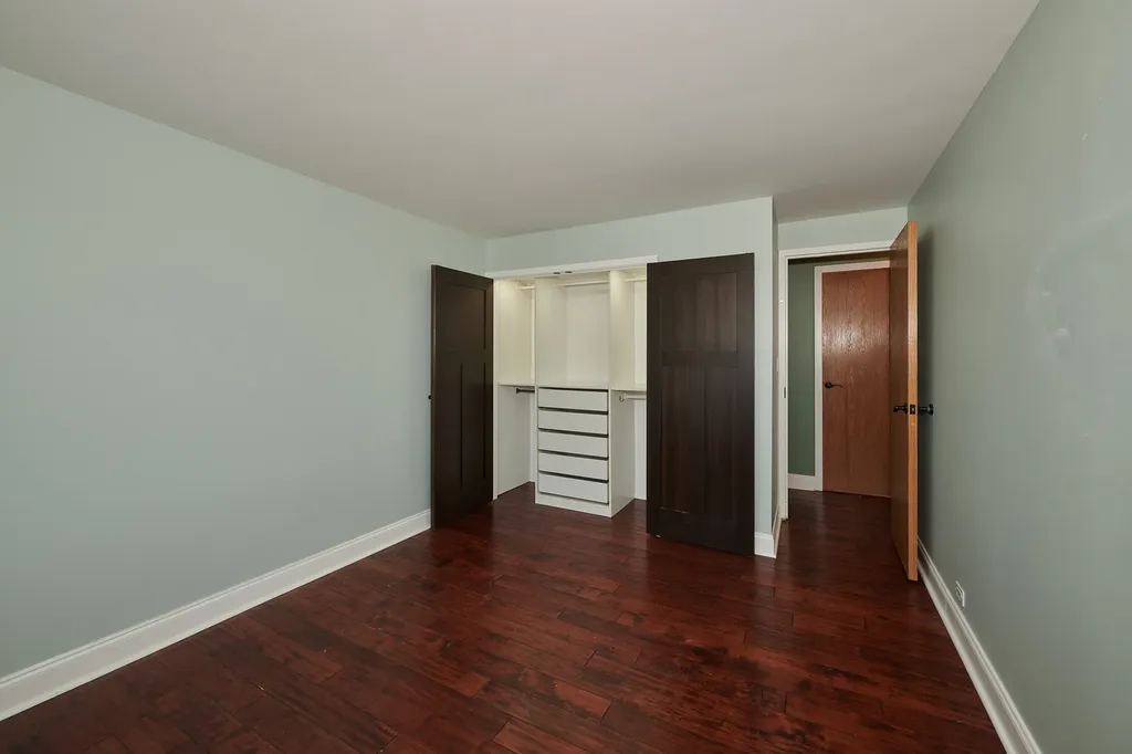 7061 North Kedzie Avenue Chicago IL 60645
