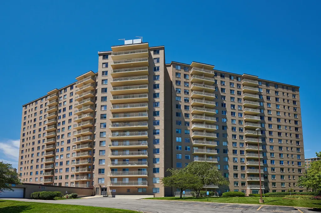 7061 North Kedzie Avenue Chicago IL 60645