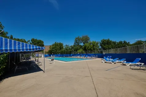 7061 North Kedzie Avenue Chicago IL 60645