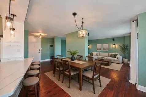 7061 North Kedzie Avenue Chicago IL 60645