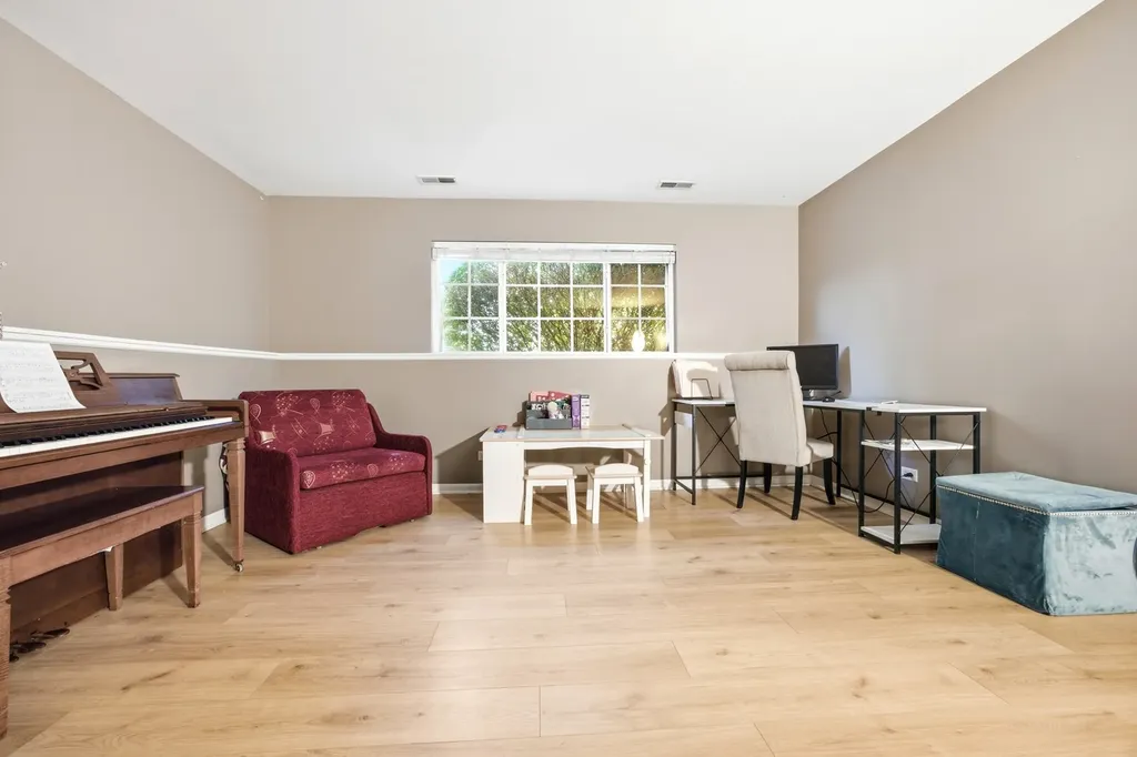 8946 Disbrow Street Huntley IL 60142