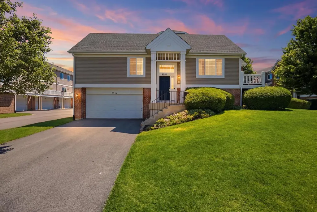 8946 Disbrow Street Huntley IL 60142
