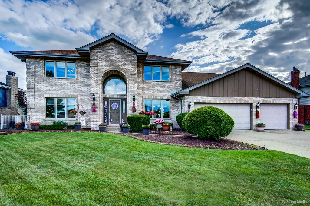 8707 Timbers Pointe Drive Tinley Park IL 60487