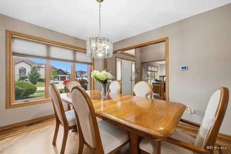 8707 Timbers Pointe Drive Tinley Park IL 60487