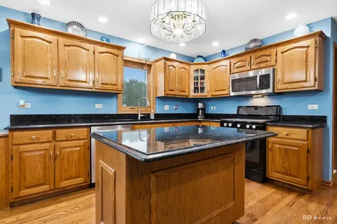 8707 Timbers Pointe Drive Tinley Park IL 60487