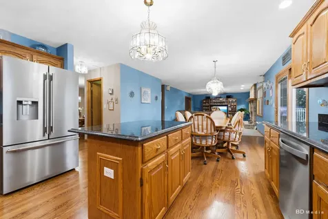 8707 Timbers Pointe Drive Tinley Park IL 60487