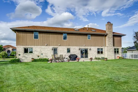 8707 Timbers Pointe Drive Tinley Park IL 60487
