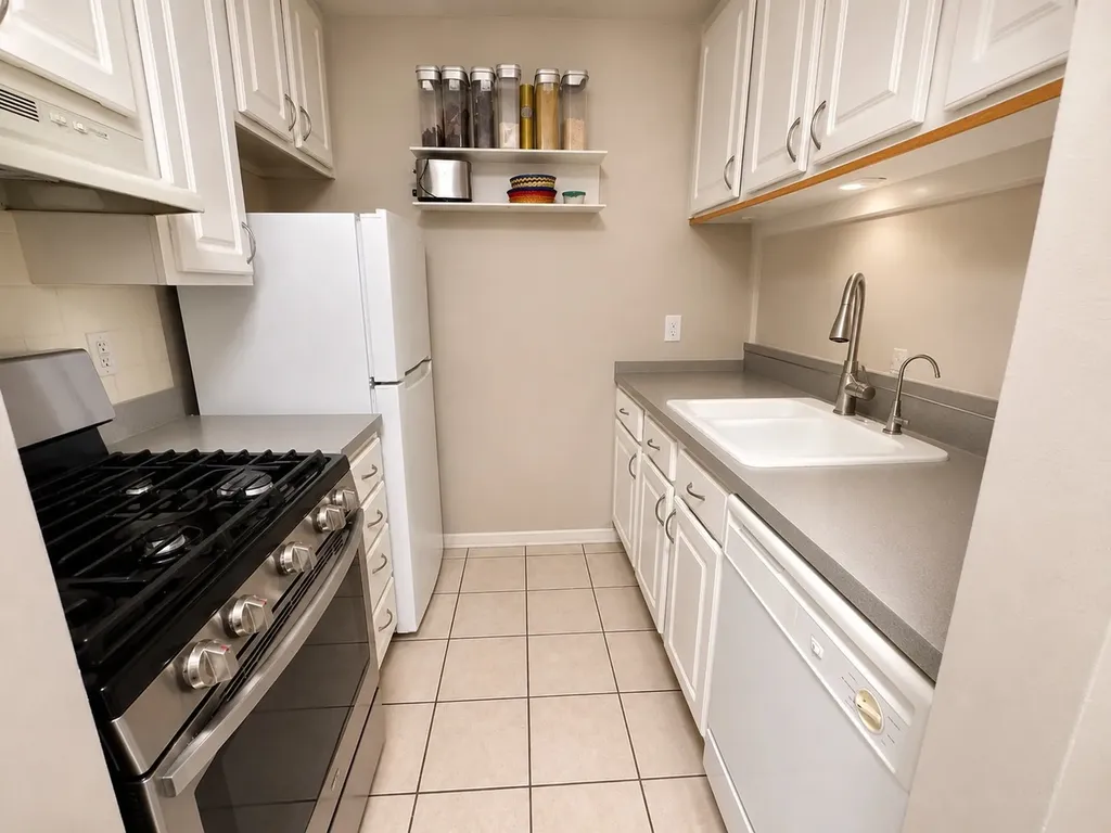 1855 Tall Oaks Drive Aurora IL 60505