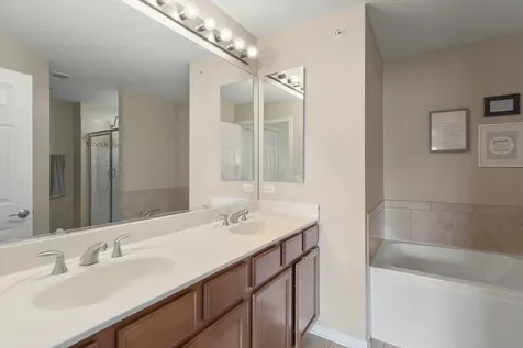106 Creekbend Court Mount Prospect IL 60056