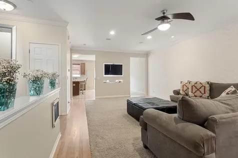 106 Creekbend Court Mount Prospect IL 60056