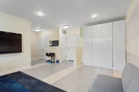 106 Creekbend Court Mount Prospect IL 60056