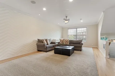 106 Creekbend Court Mount Prospect IL 60056