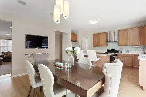 106 Creekbend Court Mount Prospect IL 60056