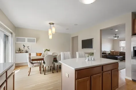 106 Creekbend Court Mount Prospect IL 60056