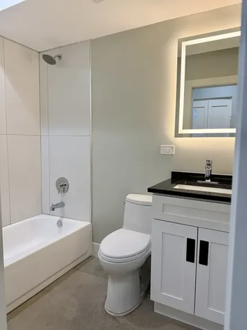 4730 West Grace Street Chicago IL 60641