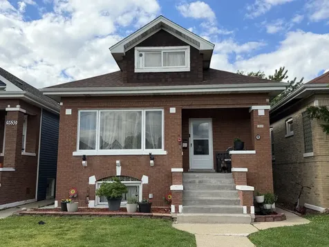 5528 West Henderson Street Chicago IL 60641