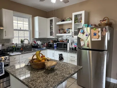 5528 West Henderson Street Chicago IL 60641