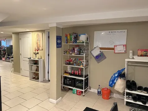 5528 West Henderson Street Chicago IL 60641