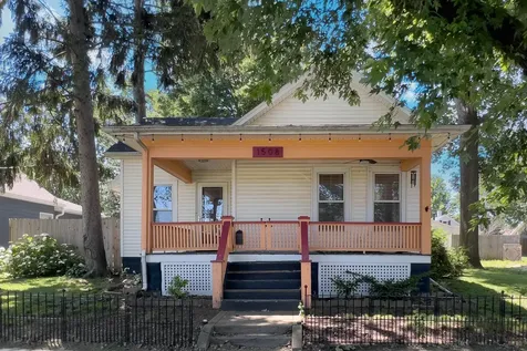 1508 West Chestnut Street Bloomington IL 61701