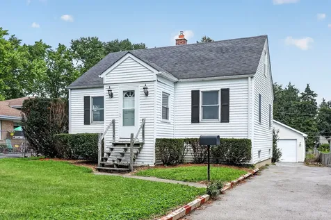 123 South Ellyn Avenue Glen Ellyn IL 60137