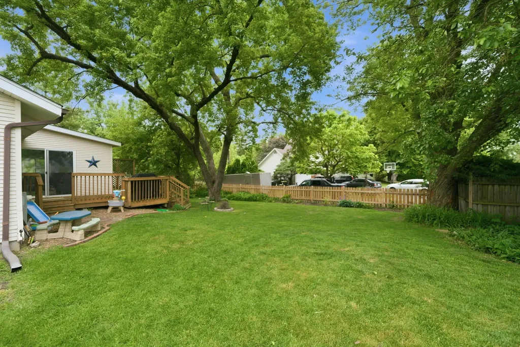 2S445 Sanchez Drive Warrenville IL 60555
