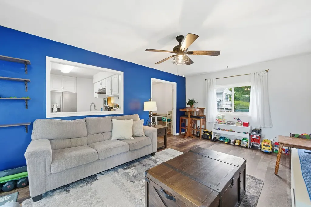 2S445 Sanchez Drive Warrenville IL 60555