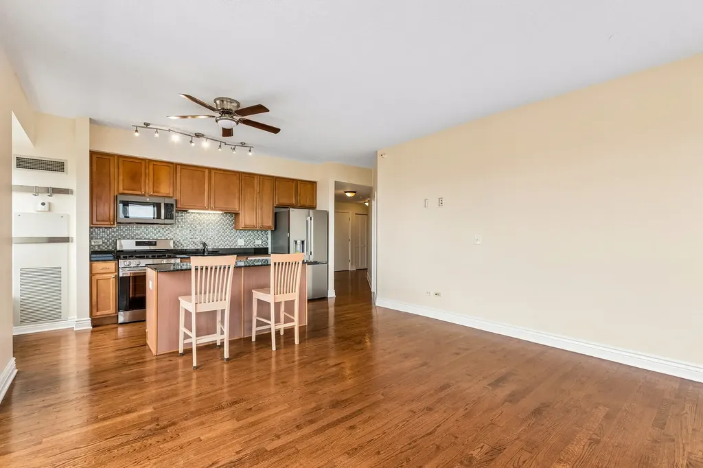 1717 South Prairie Avenue Chicago IL 60616