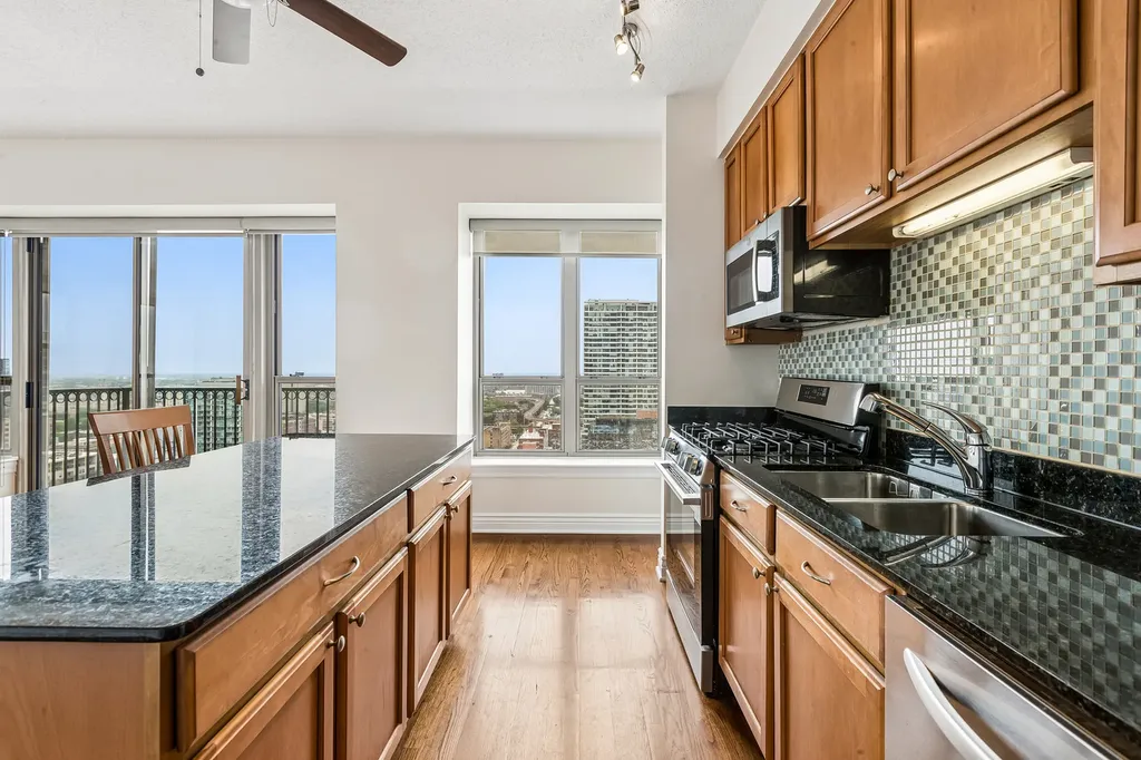 1717 South Prairie Avenue Chicago IL 60616