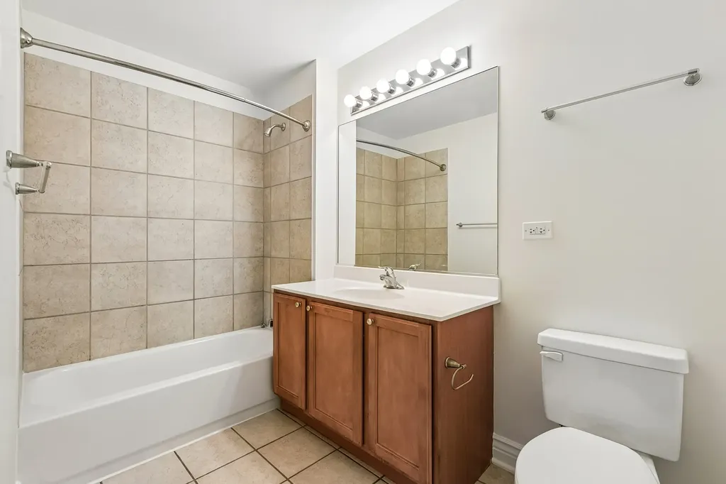 1717 South Prairie Avenue Chicago IL 60616