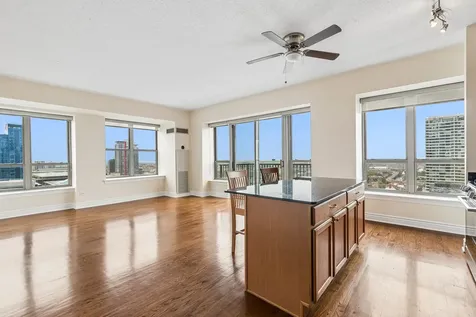 1717 South Prairie Avenue Chicago IL 60616