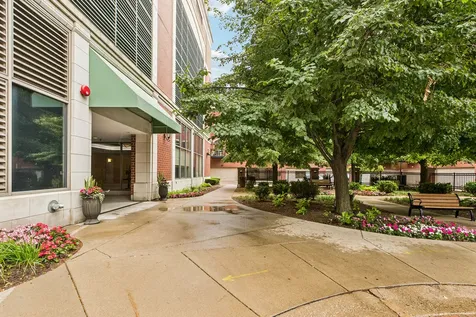 1717 South Prairie Avenue Chicago IL 60616