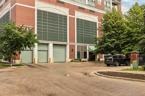 1717 South Prairie Avenue Chicago IL 60616