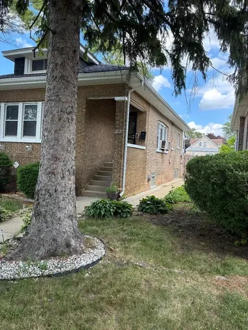 1221 20TH Avenue Maywood IL 60153