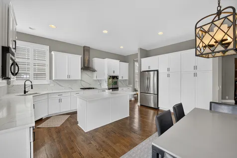 1113 Ashley Lane Inverness IL 60010
