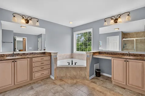1113 Ashley Lane Inverness IL 60010