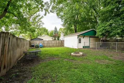 906 West Taylor Street Bloomington IL 61701