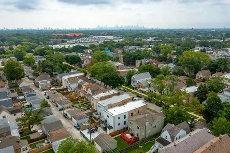 4730 West Grace Street Chicago IL 60641