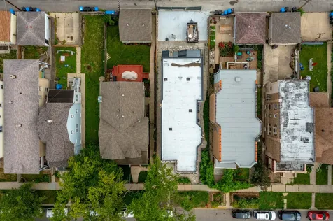 4730 West Grace Street Chicago IL 60641