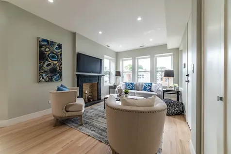 4730 West Grace Street Chicago IL 60641