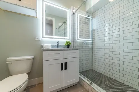 4730 West Grace Street Chicago IL 60641