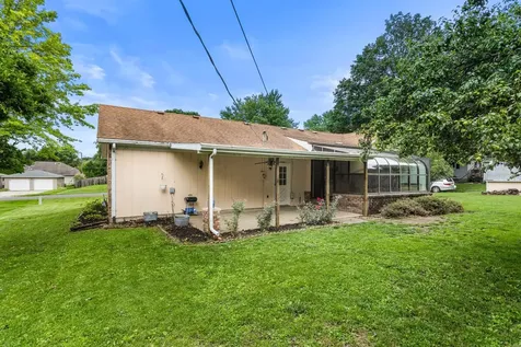 108 North Turner Drive Mahomet IL 61853