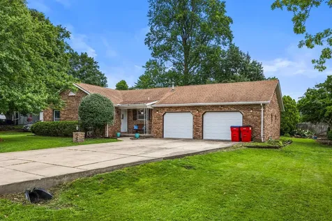 108 North Turner Drive Mahomet IL 61853