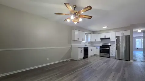 16724 Hillside Place Tinley Park IL 60477