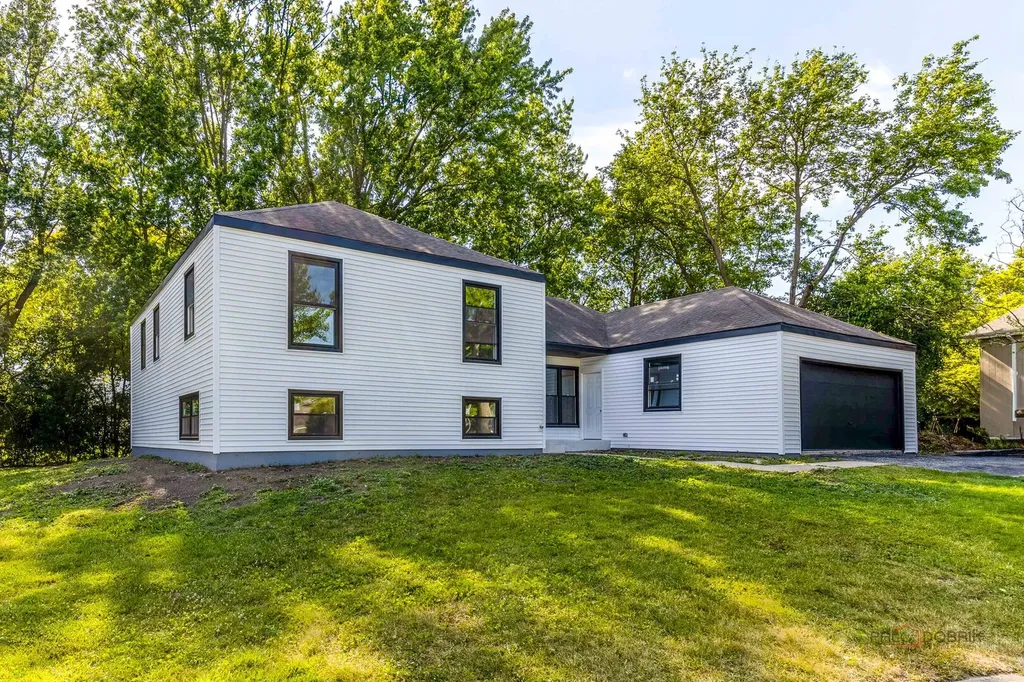 1482 Pebblestone Cove Wheaton IL 60189